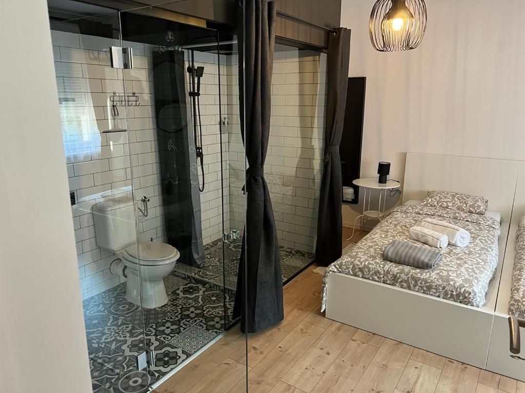 4 Stars Rooms Near Airport Scitarjevo ภายนอก รูปภาพ