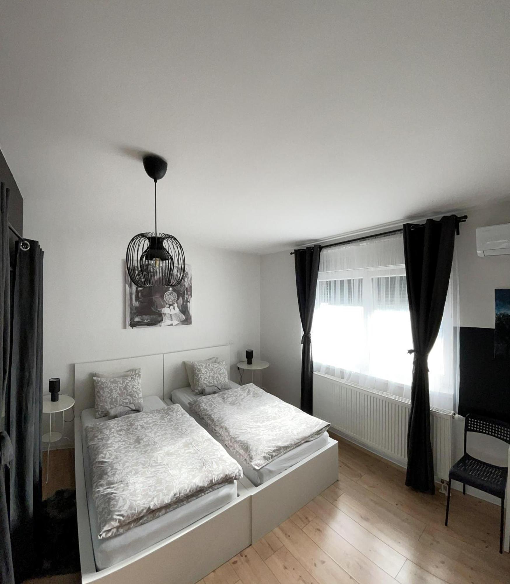 4 Stars Rooms Near Airport Scitarjevo ภายนอก รูปภาพ